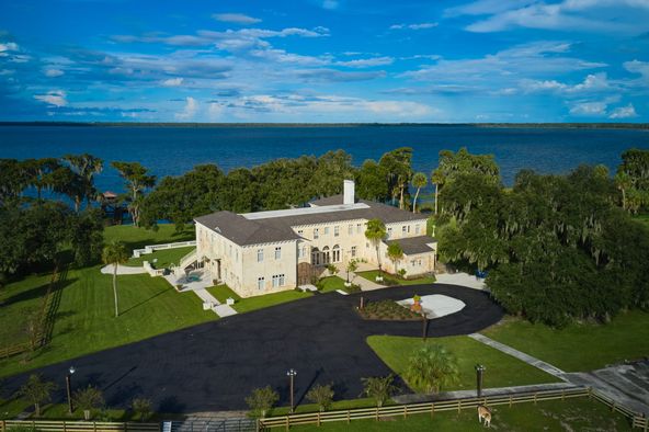 3111 Masterpiece Rd, Lake Wales, FL 33898